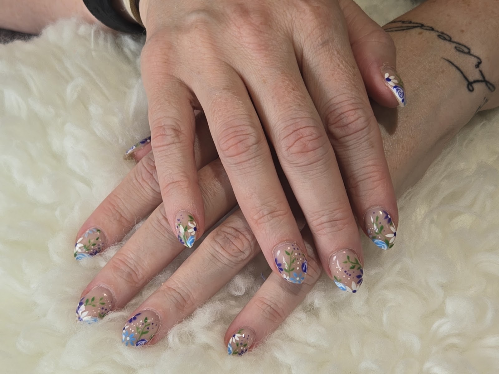 HT Nails And Spa nail photo 2